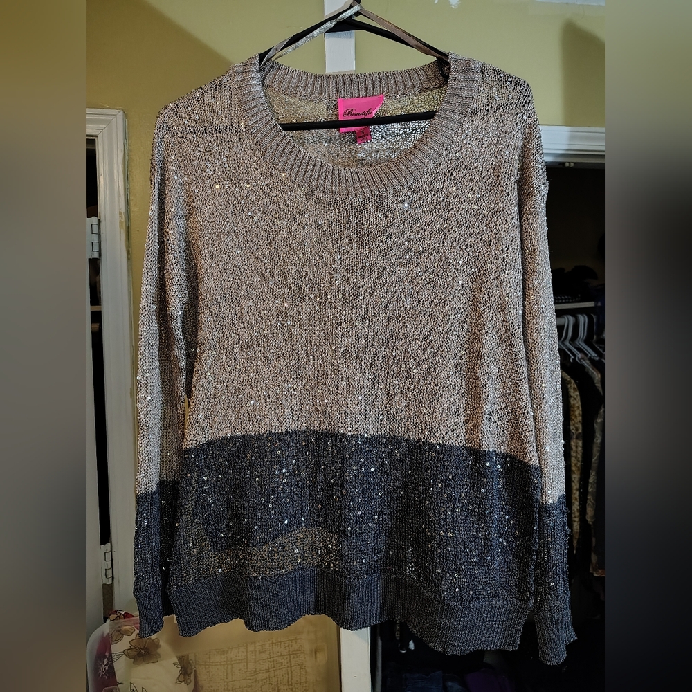 Beautifully Beautiful Trendy Women's Sweater in Tan and Gray
